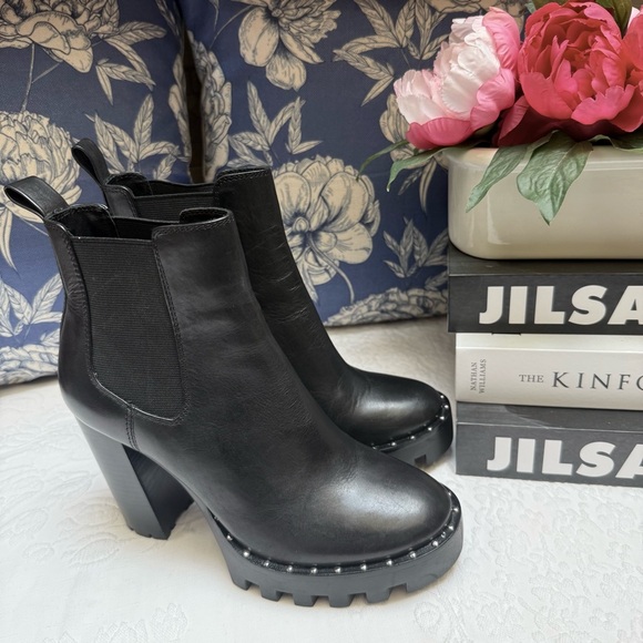 ANTONIO MELANI Black Ankle Boots with Elastic Panels - Picture 7 of 11